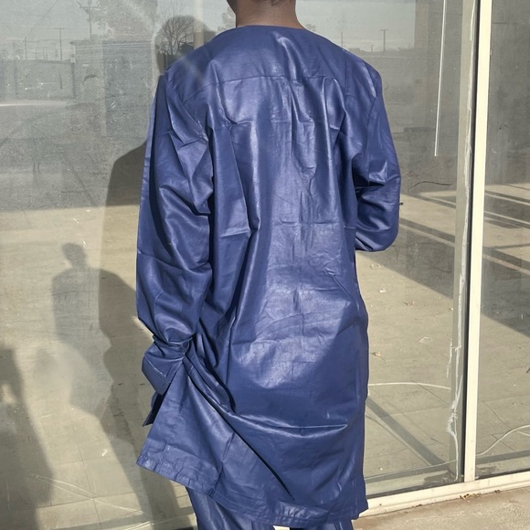 African clothing for men top and bottom Danshiki navy blue with gold embroidery - Picture 2 of 6